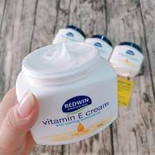 KEM DƯỠNG DA VITAMIN E REDWIN 300G (HŨ)